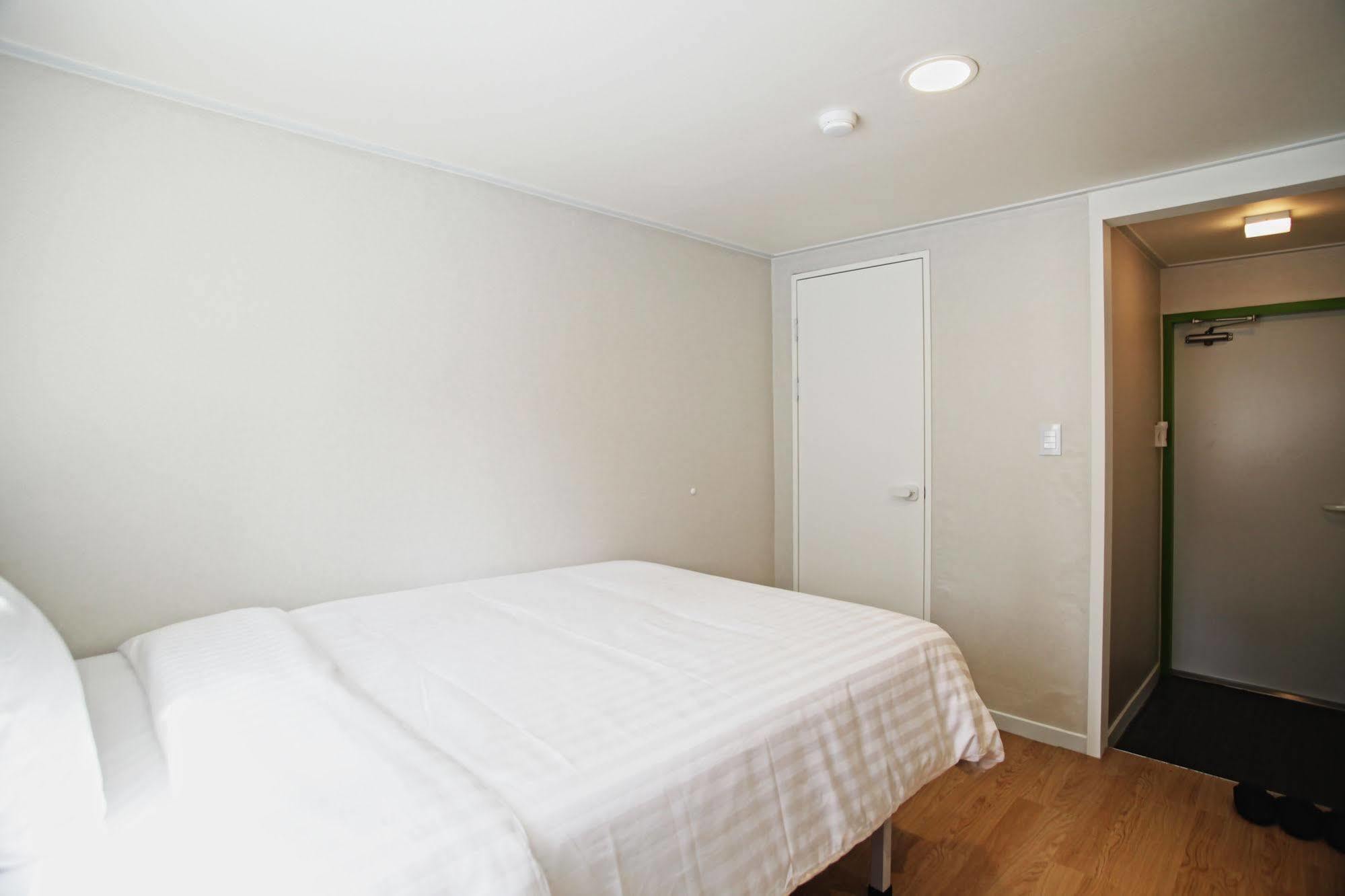 Hotel Sleepy Panda Streamwalk Seoul Jongno Dış mekan fotoğraf